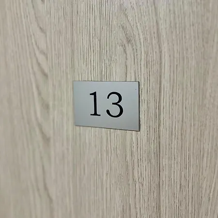 Sobe Francis Vendégház *