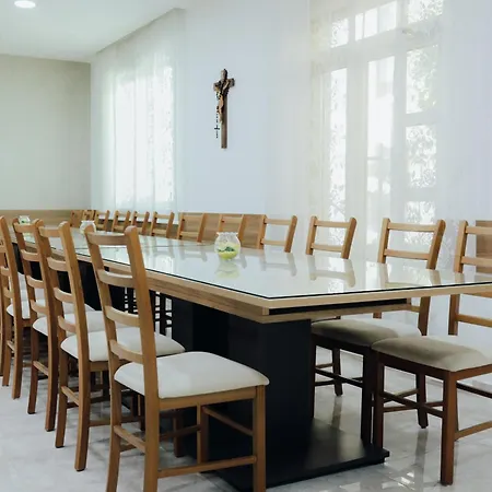 בית הארחה Sobe Francis