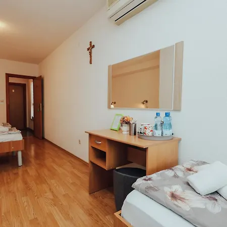 Vendégház Sobe Francis *