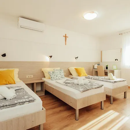 Sobe Francis Vendégház Međugorje